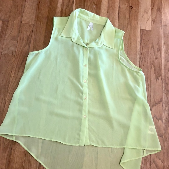 Button Down Blouses - Picture 5 of 7